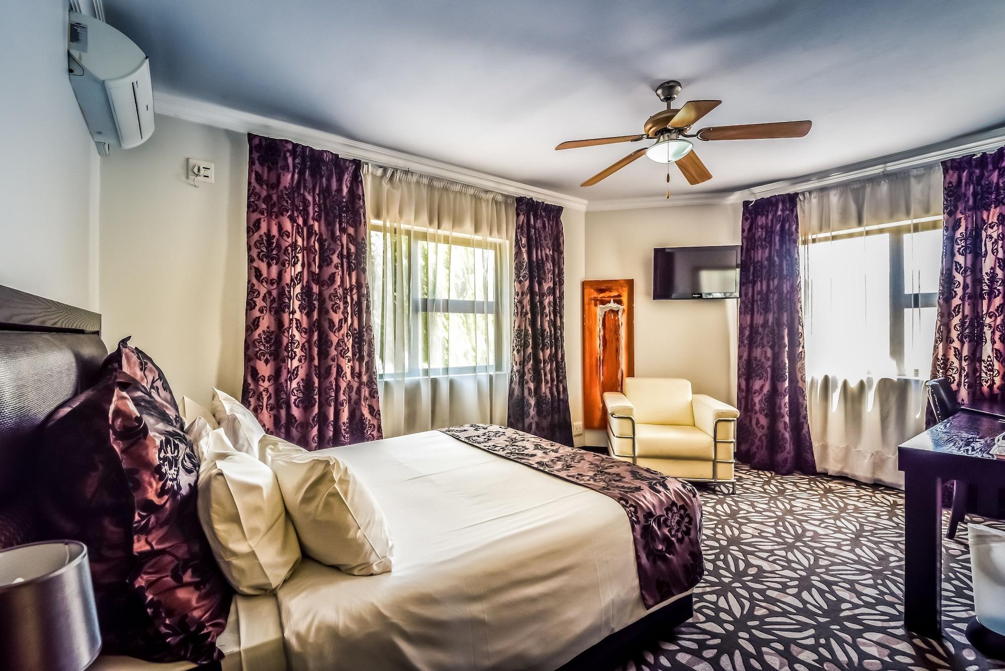 The Lakes Hotel & Conference Centre Benoni Extérieur photo