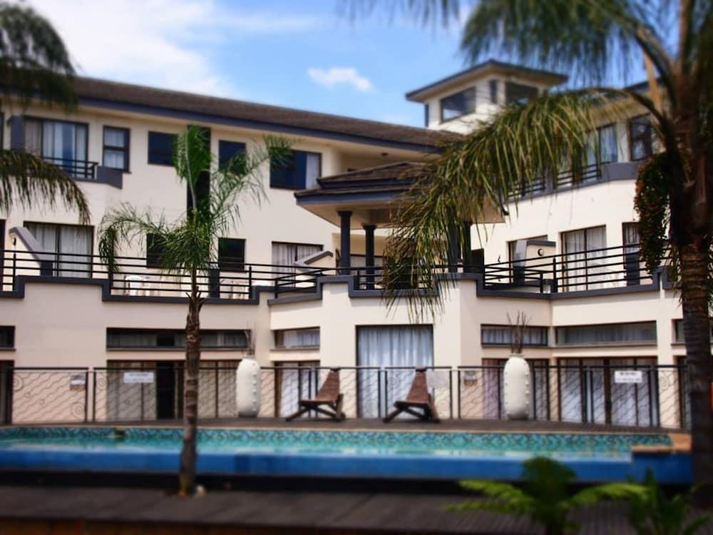 The Lakes Hotel & Conference Centre Benoni Extérieur photo