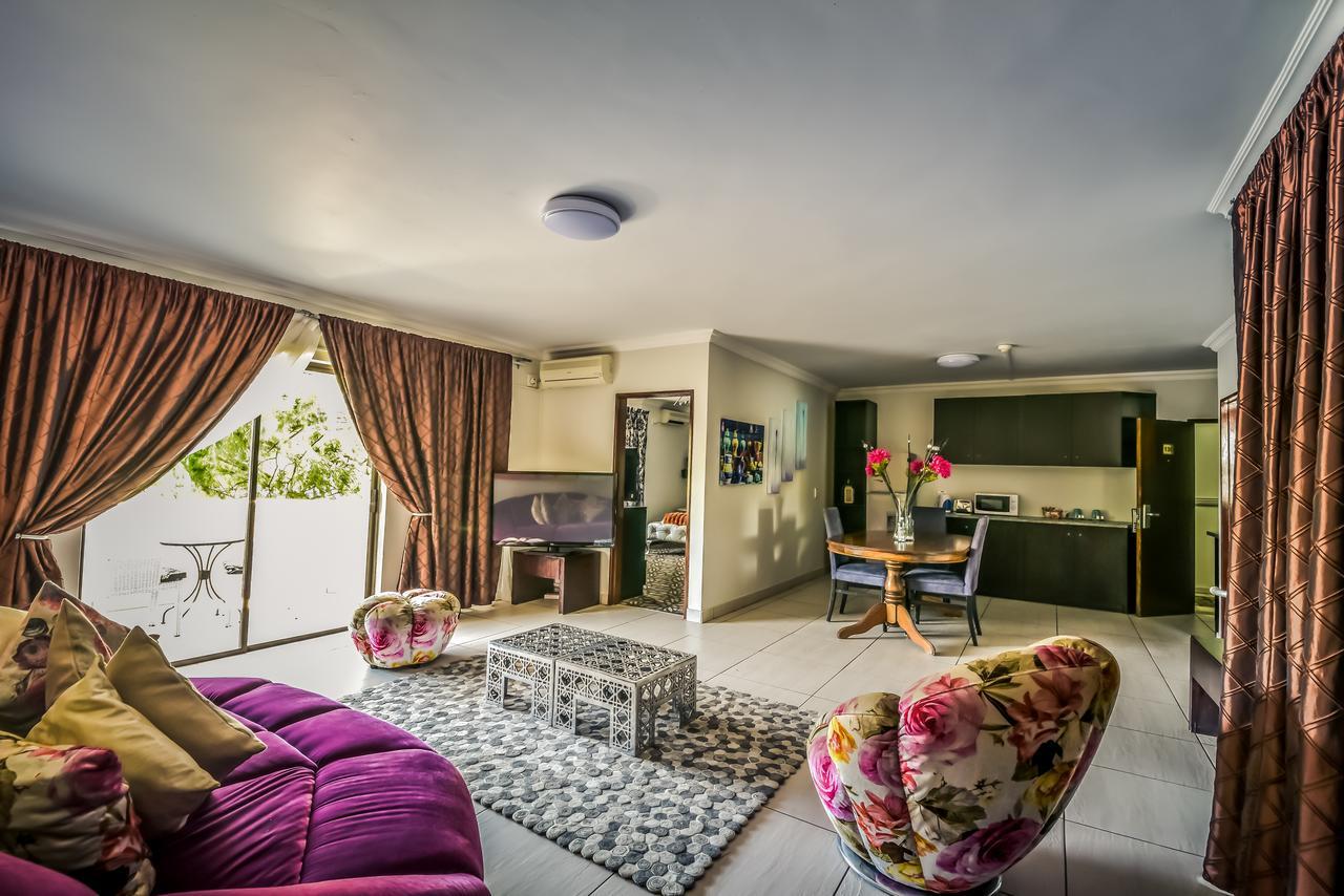 The Lakes Hotel & Conference Centre Benoni Extérieur photo