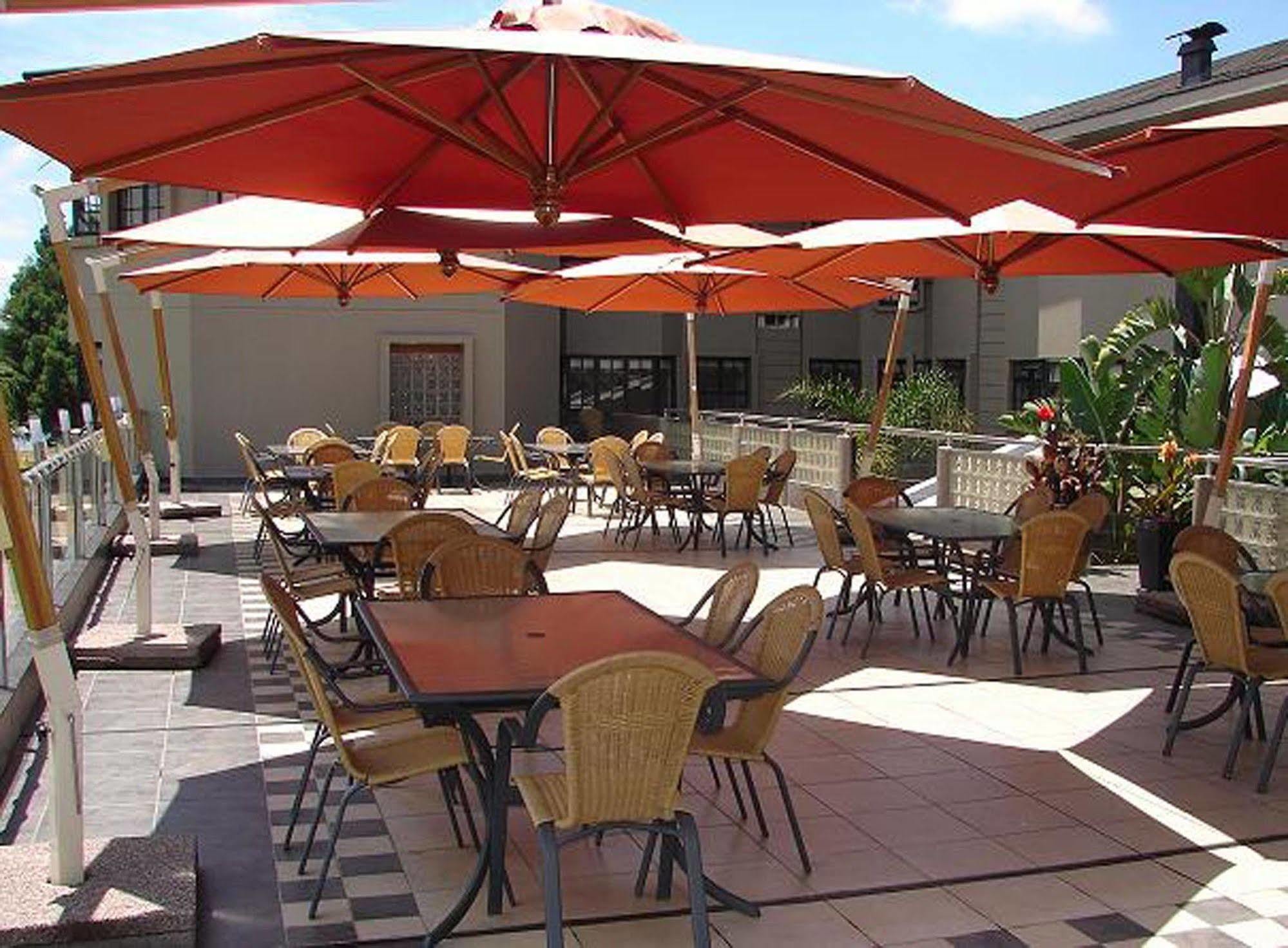 The Lakes Hotel & Conference Centre Benoni Extérieur photo